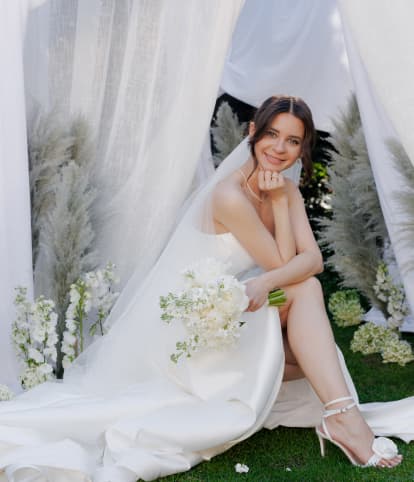 “Quiet Bloom
of June” preview