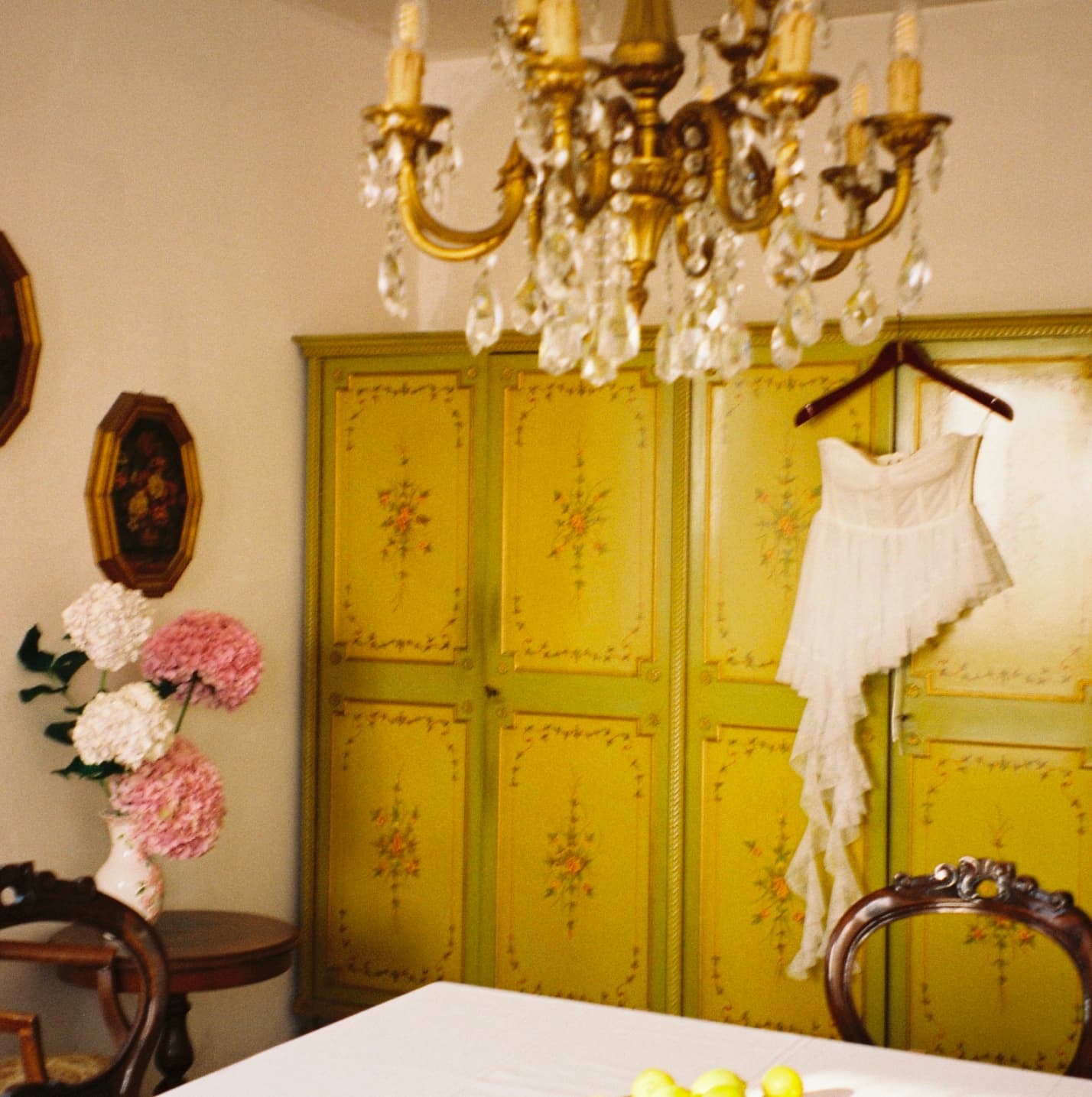 "Limoncello
Skies" right background