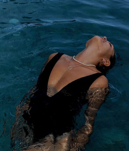 "Bali, a Bath
for the Spirit" preview