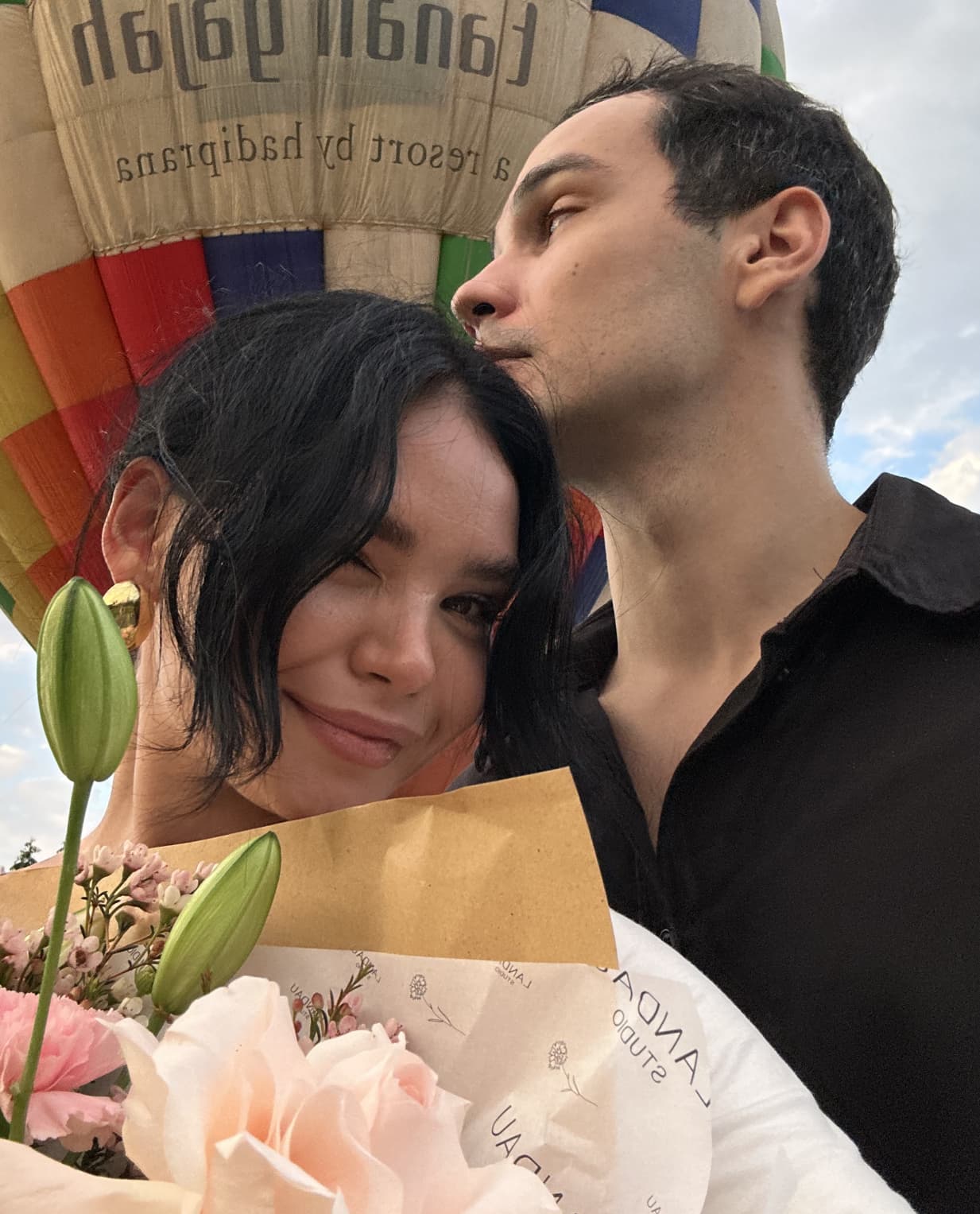 Celestial Hearts: Hot Air Balloon Ride - image 7