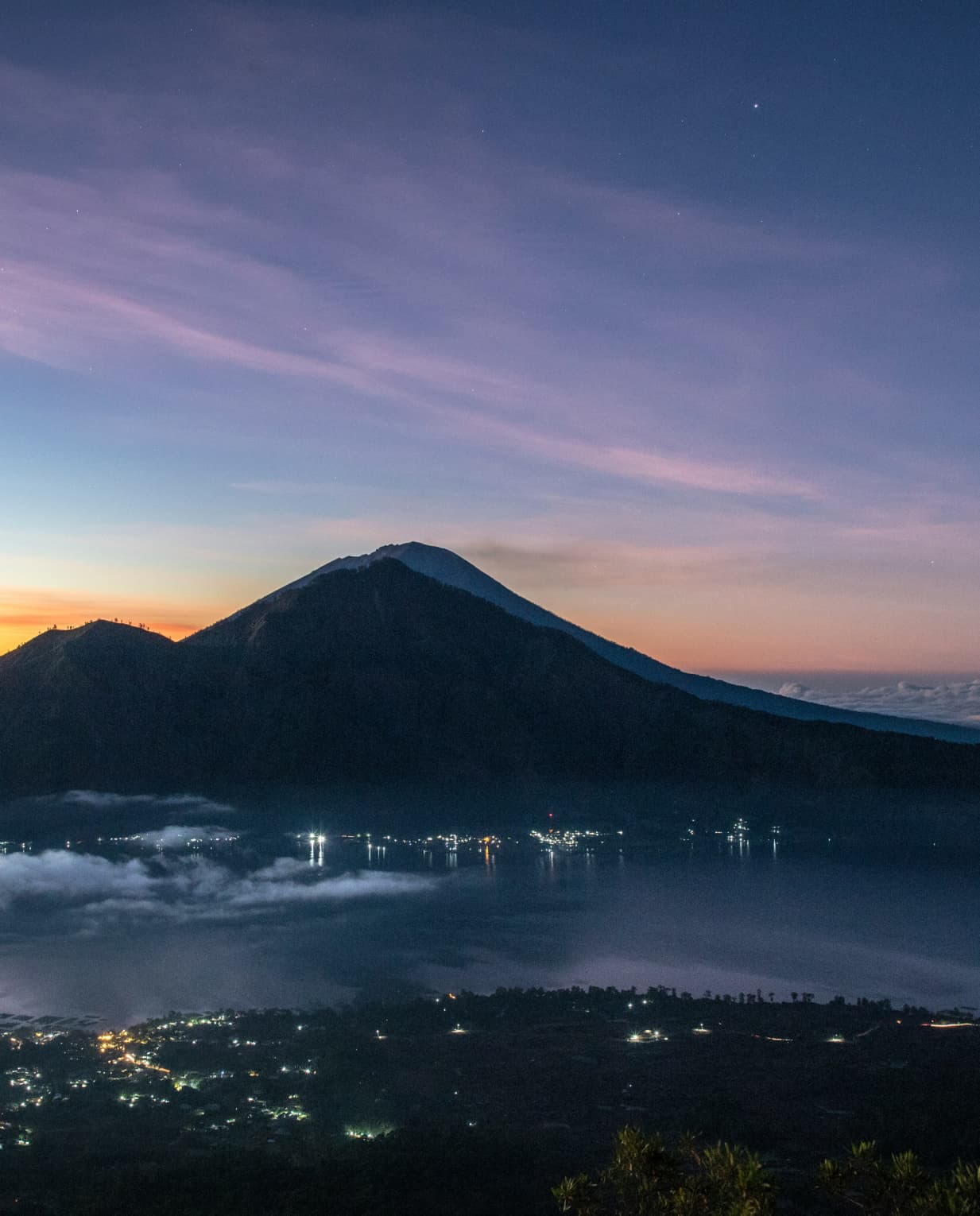 Volcanic Horizon: Jeep Adventure Date - image 1